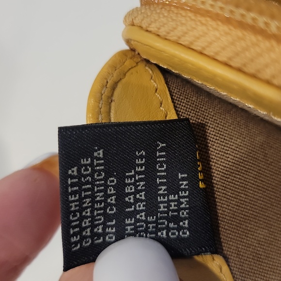 Authentic Fendi small compact wallet - Picture 12 of 12